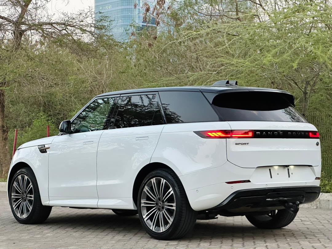 RANGE ROVER SPORT  DAYNAMIC  SE MHEV AUTOBIOGRAPHY thumbnail 11